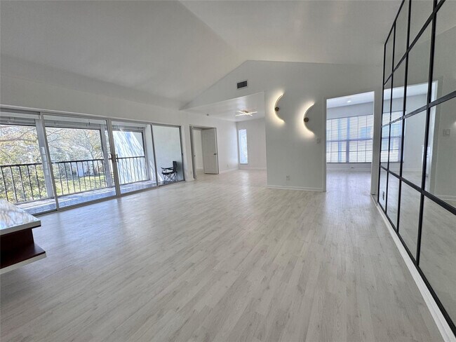 Building Photo - 6237 Old Court Rd