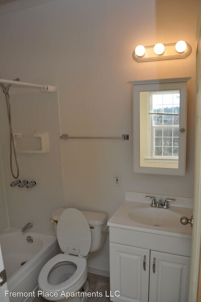 Foto del edificio - 3519 Fremont Pl N