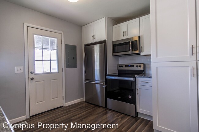 Building Photo - 2 br, 1 bath House - 300 Sentinel Dr