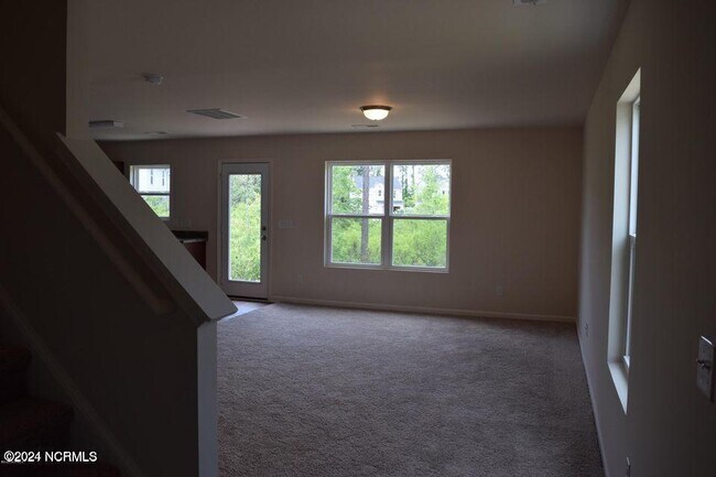 Building Photo - 201 Bungalow Rd