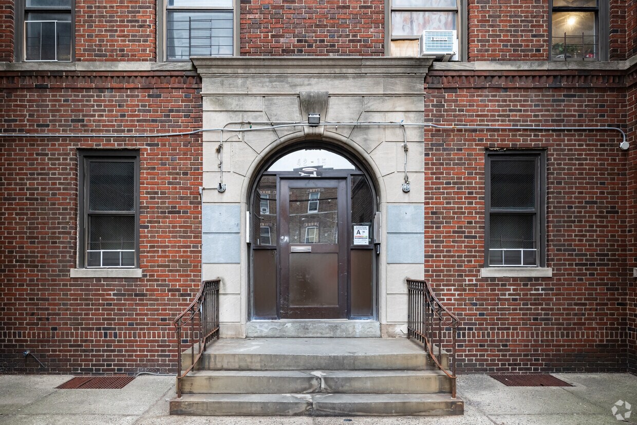 Entrance - 4215 34th Ave