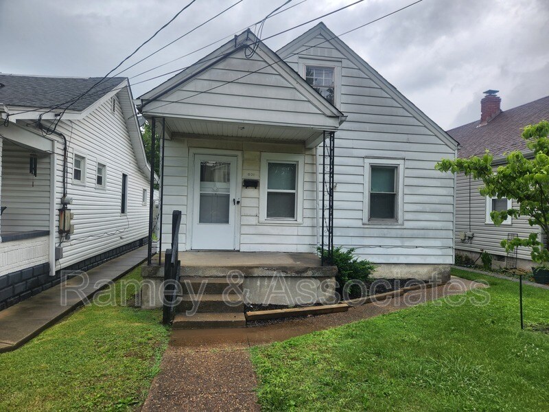 Primary Photo - 831 Denmark St