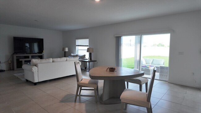 Foto del edificio - 2503 Driftwood St