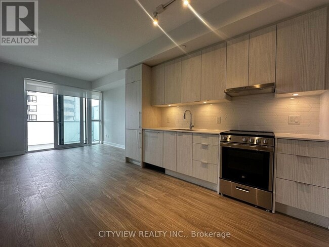Building Photo - 430-1430 Square One Dr