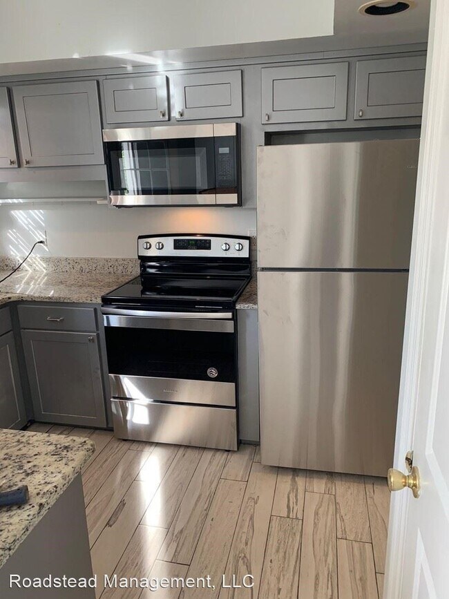 Building Photo - 3 br, 2.5 bath House - 799 Harbor Place Dr