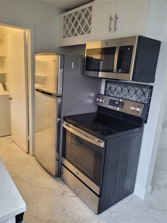 Foto del edificio - 770 NE 38th St