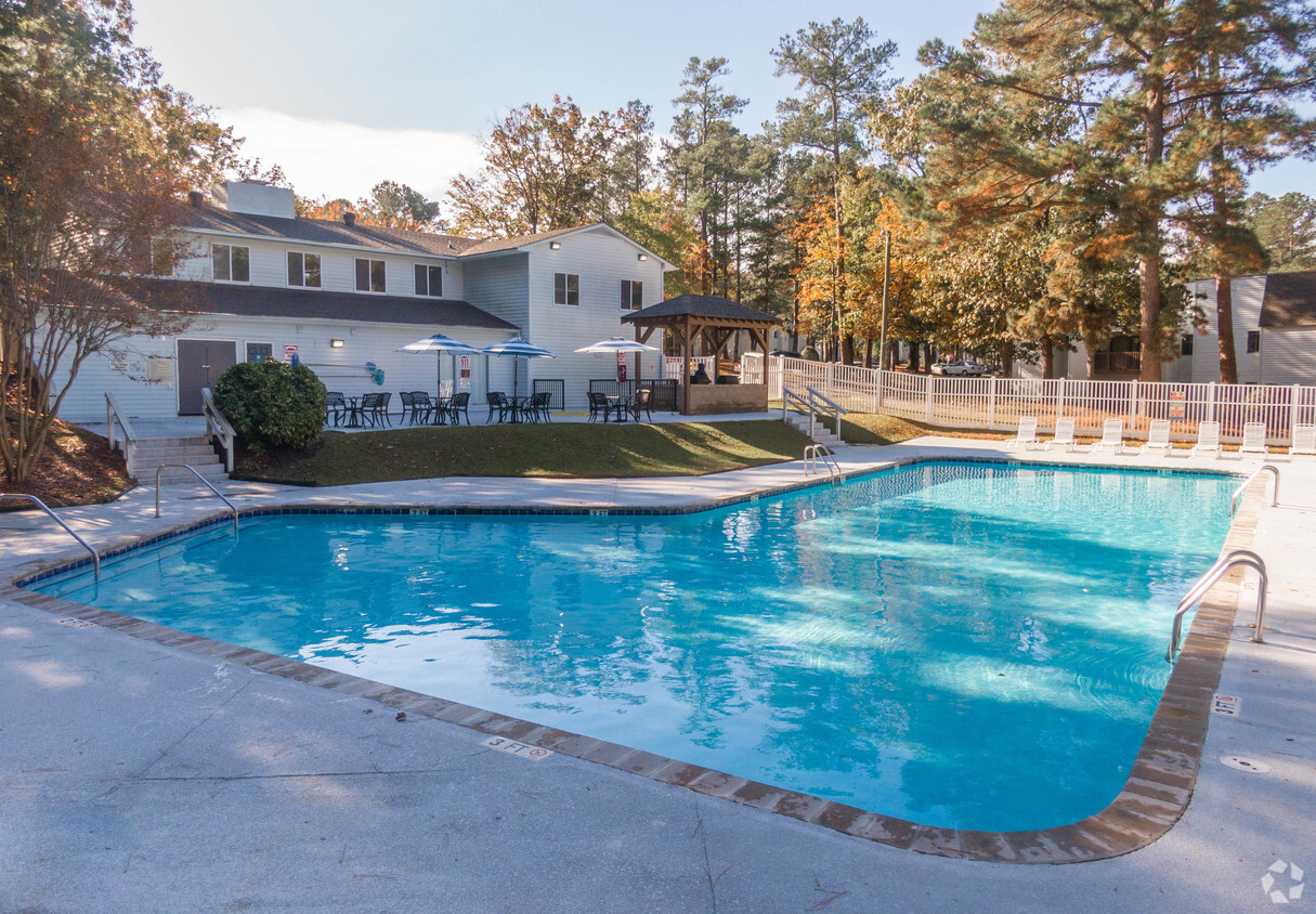 Primary Photo - Willow Run Apartments