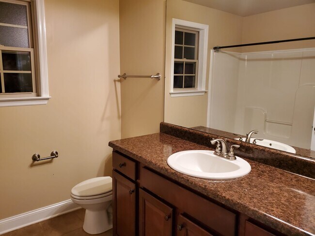 Building Photo - 2504 Millwood Cir SE