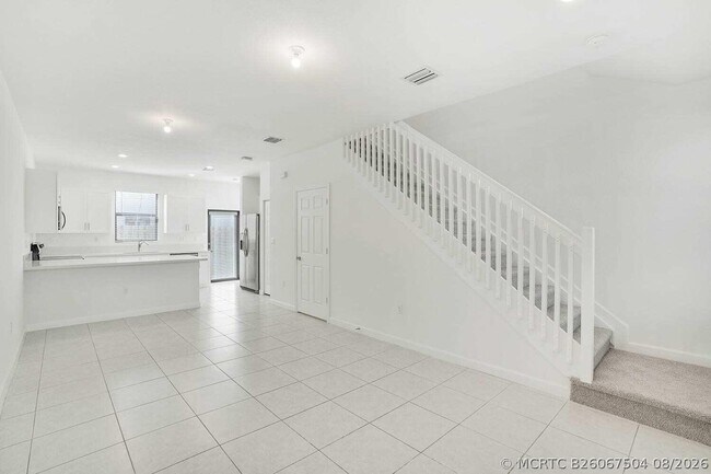 Building Photo - 2839 SW 16th Terrace