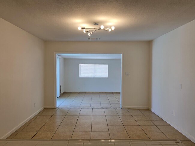 Foto del edificio - 66176 Desert View Ave