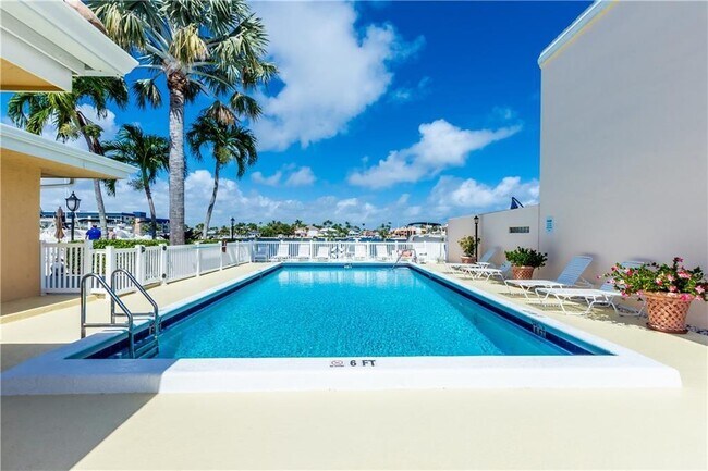 Foto del edificio - 300 Captains Walk