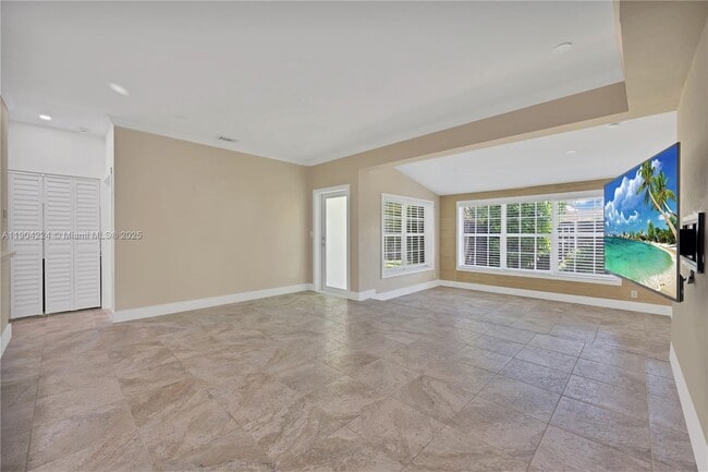 Foto del edificio - 818 NE 3rd St