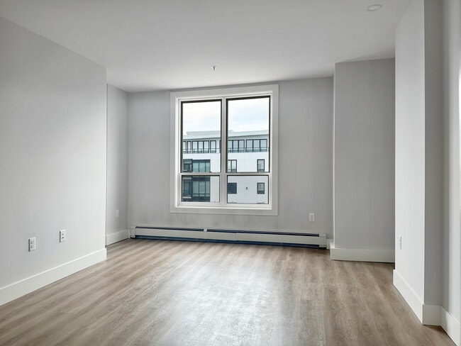 Building Photo - Wentworth Terrace Estates 185