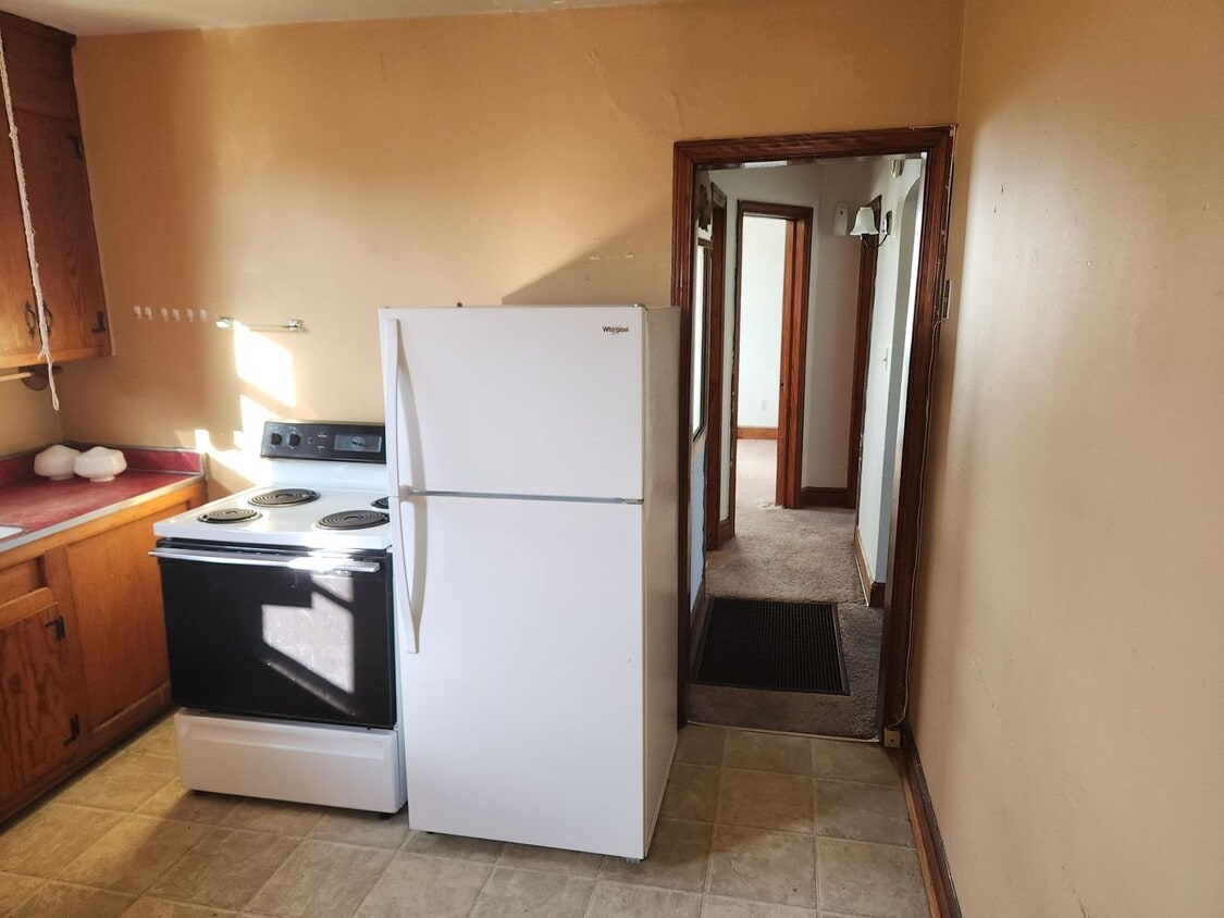 Foto del edificio - 2 BR DUPLEX Available Now in Petersburg - Off of Rt. 460 -