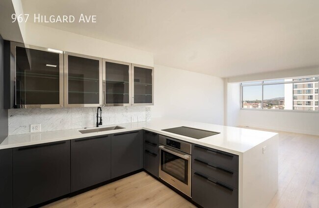 Foto del edificio - 967 Hilgard Ave