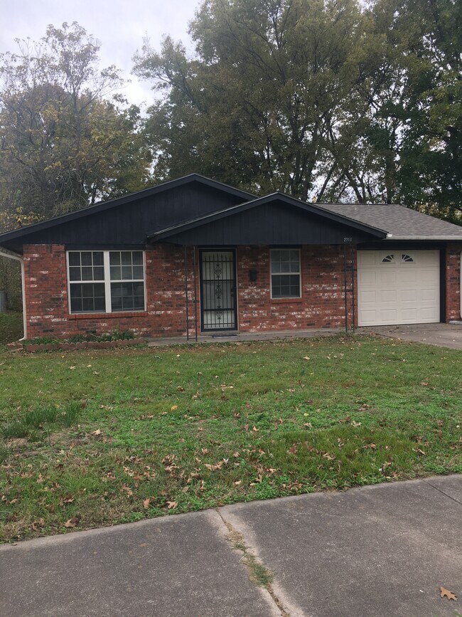 2711 Estelle Ave, Muskogee, OK 74401 House Rental in Muskogee, OK