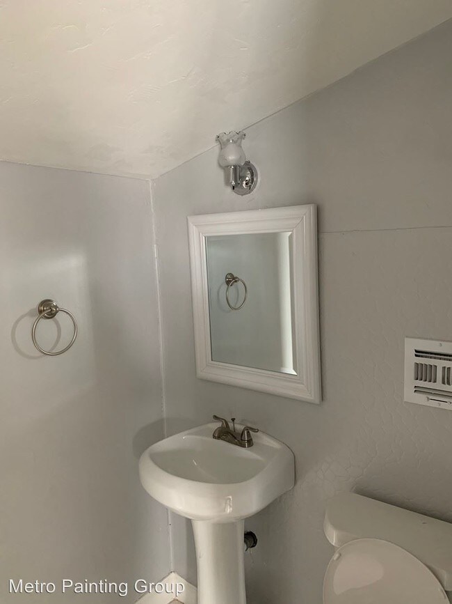 Foto del edificio - 3 br, 1.5 bath House - 1729 nw Cherry Ave