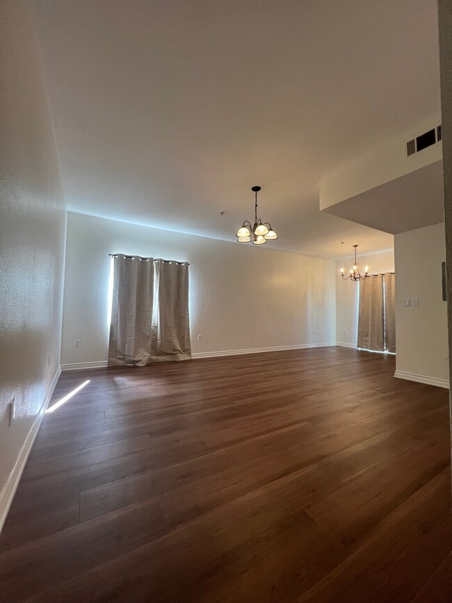Unit # 1 Main Room - 14655 Vanowen St