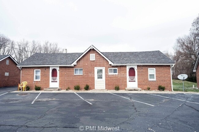 Building Photo - 2142 W US Hwy 40