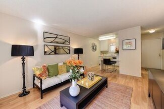 Building Photo - 126 Milford St