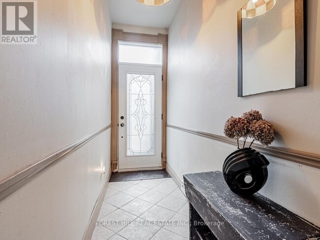 Building Photo - 54 De Grassi St