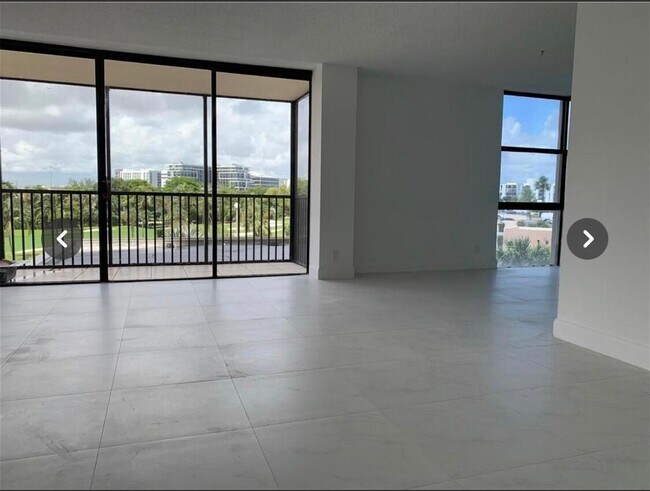 Foto del edificio - 20335 W Country Club Dr