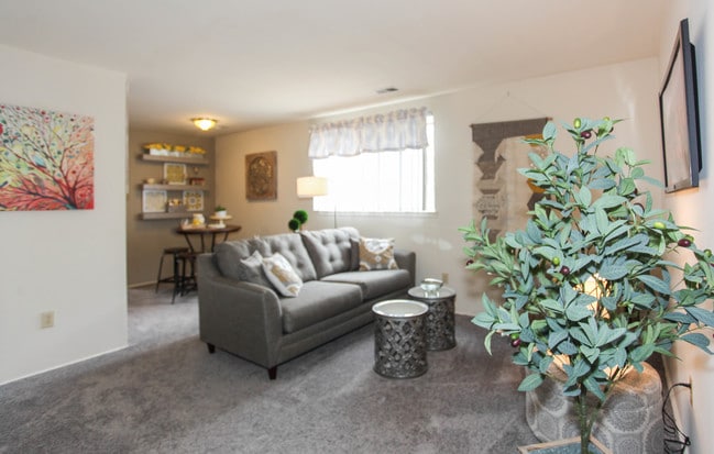 Building Photo - Gardenvillage Apartments & Townhouses