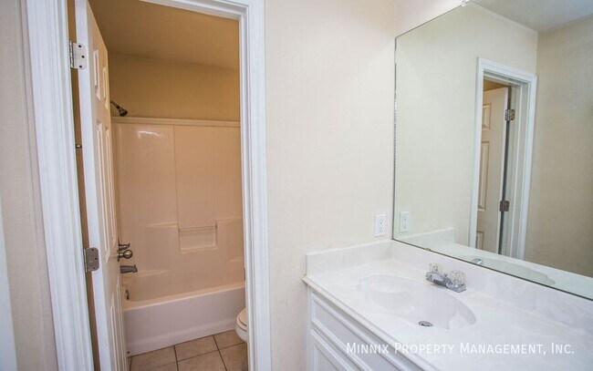 Foto del edificio - 9910 Weatherford Ave