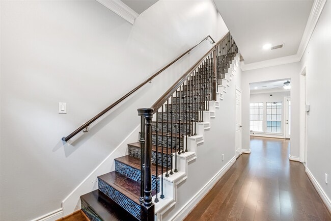 Building Photo - 5950 Kansas St