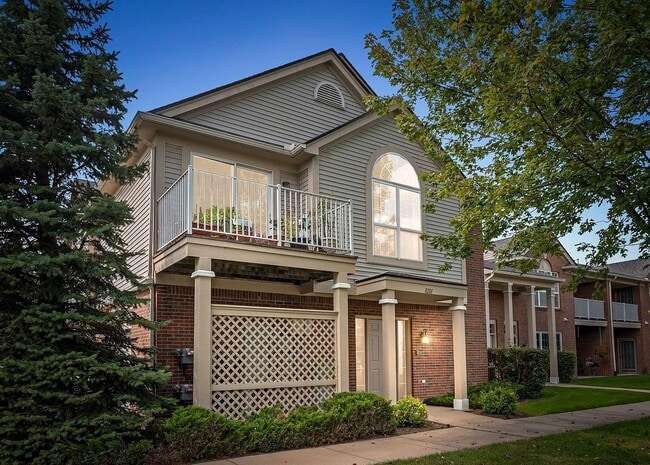 Building Photo - 8201 Chesapeake Cir