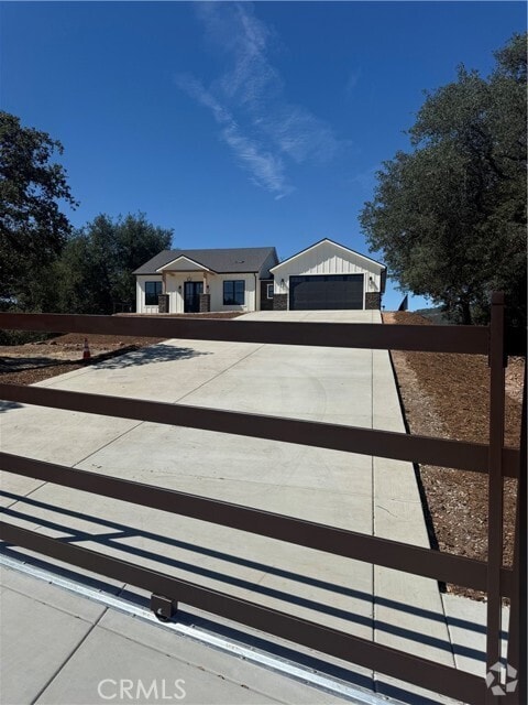 Building Photo - 42899 Cll Roble