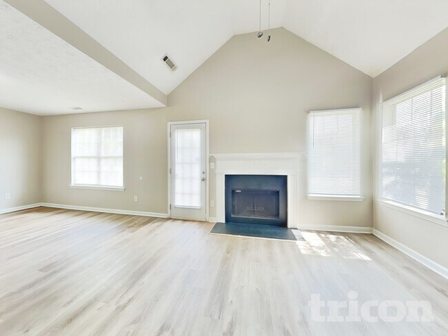 Foto del edificio - 225 Nina Cir