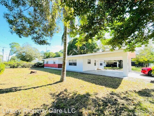 Building Photo - 4 br, 2 bath House - 3109 Avenue B
