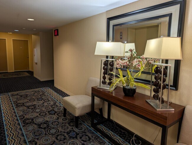 Building Photo - 526 Pacific Ave