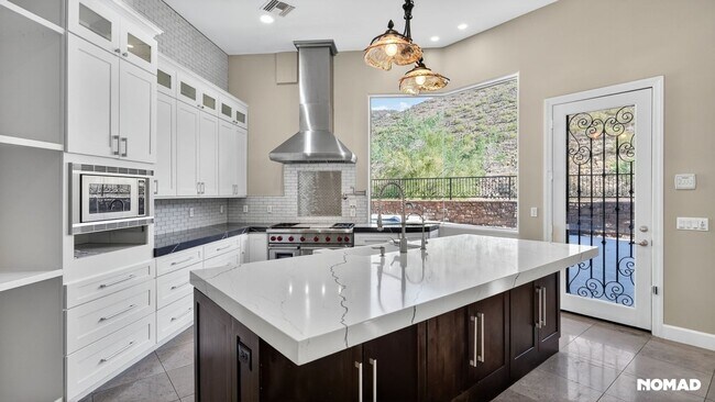 Building Photo - 11908 E Desert Trail Rd