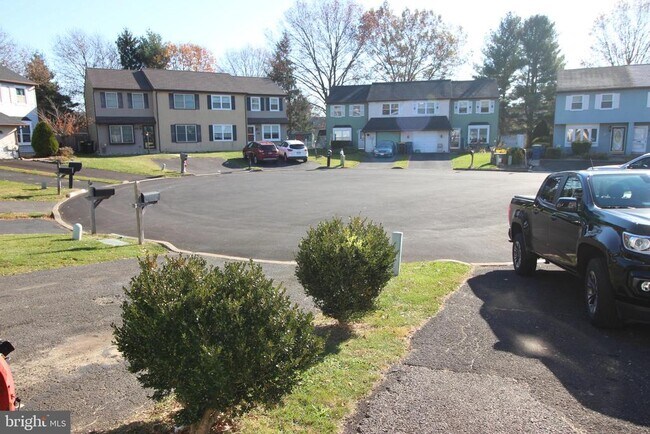 Foto del edificio - 17 Fieldstone Ln