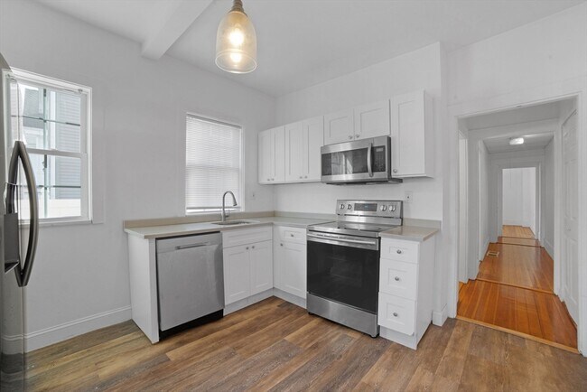 Building Photo - 276 Fayette St