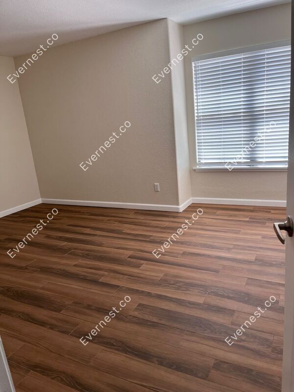Building Photo - 6651 N Campbell Ave
