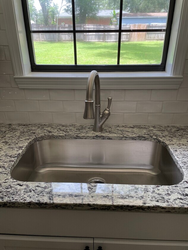 115 Orleans Way, Daphne, AL 36526 House Rental in Daphne, AL