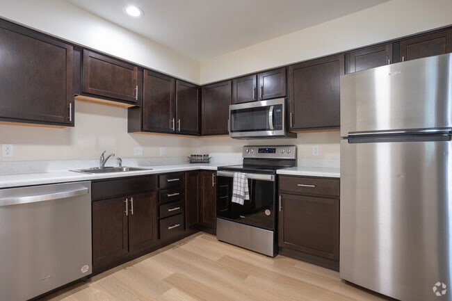 2BR, 1.5BA - 1,020SF - Kitchen - Georgetown Apartments