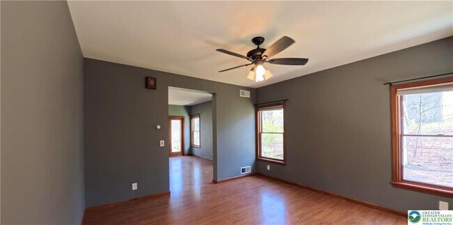 Building Photo - 5709 Fox Ln