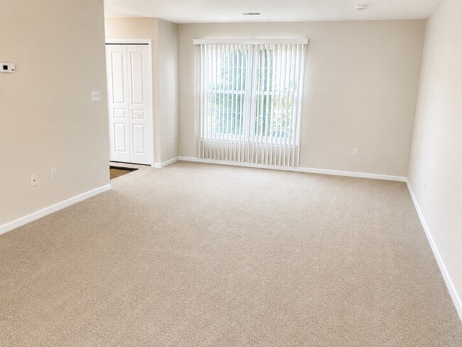 Sala de estar - 6406 Granite Hill Ln