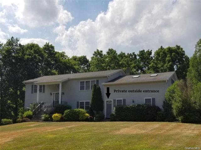 Building Photo - 454 Angola Rd