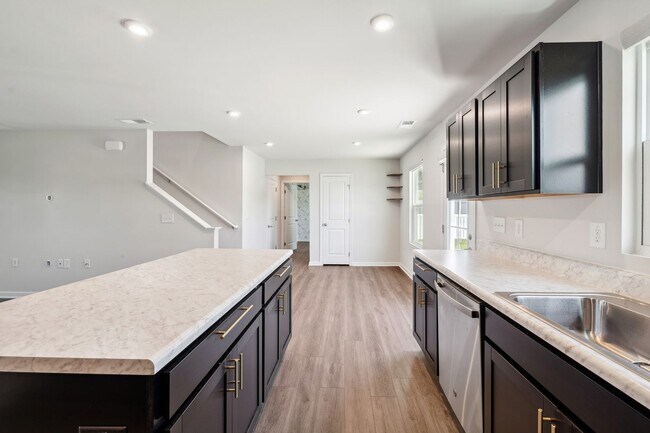 Building Photo - APPLICATIONS PENDING: Modern Comfort Meets...
