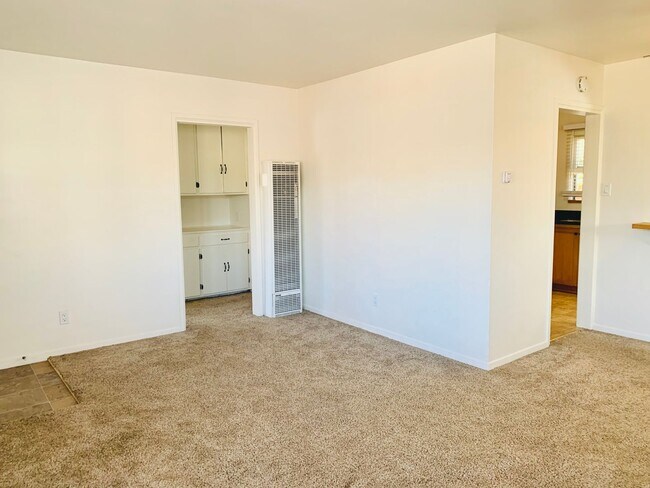 Foto del edificio - 2BD/1BA PACIFIC BEACH HOUSE LESS THAN 5 BL...