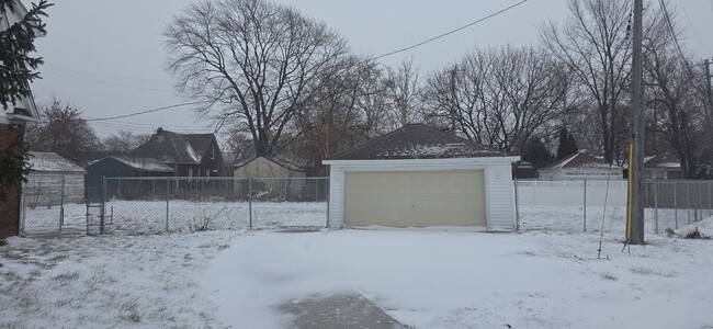 Building Photo - 10428 Marne St