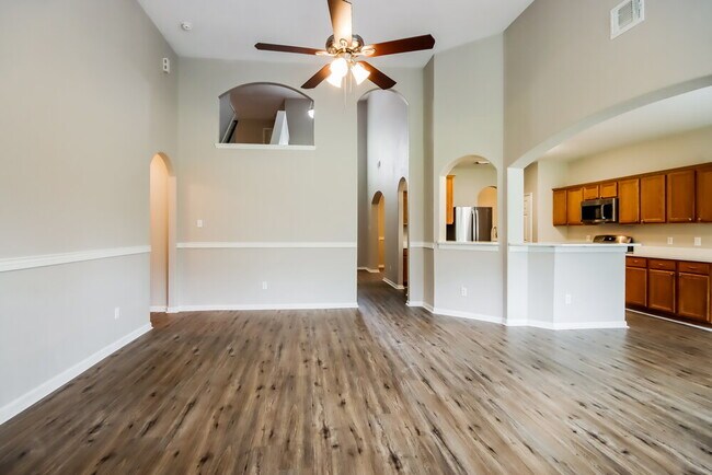 Building Photo - 1063 Shadow Glenn Dr