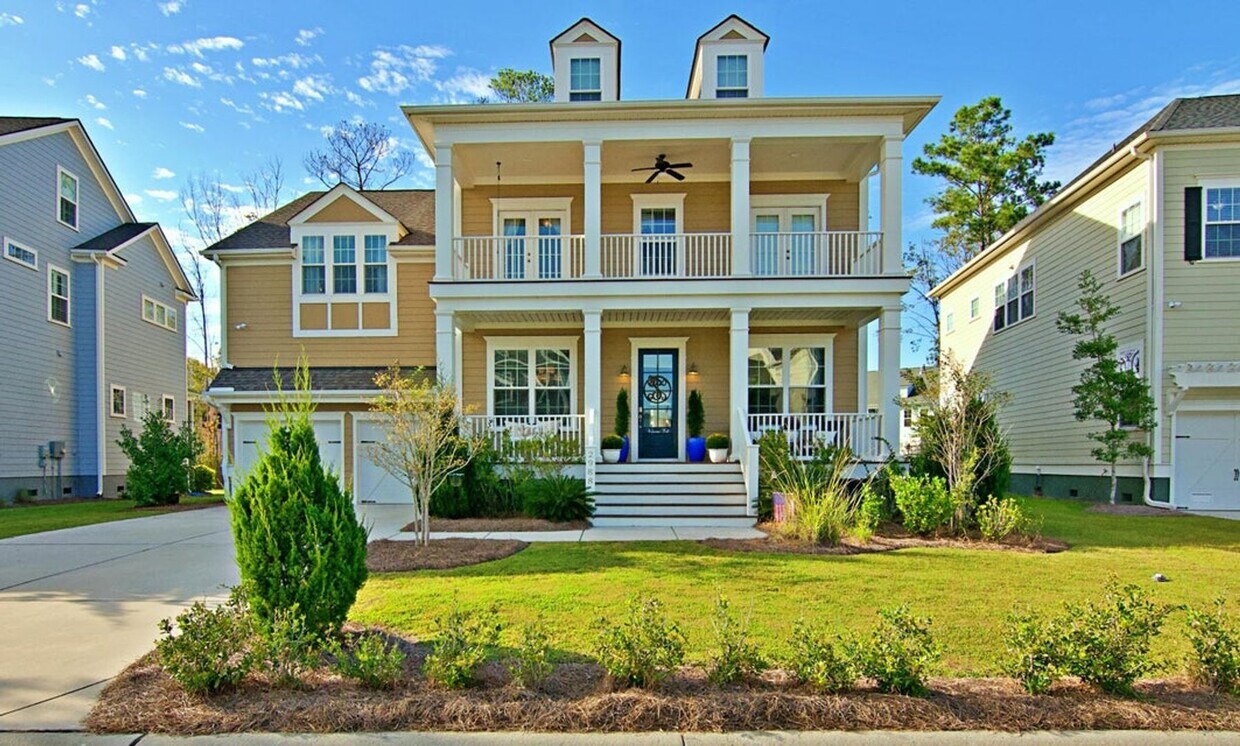 Primary Photo - 6 Bedroom 5 Bath House in Dunes West - Mou...