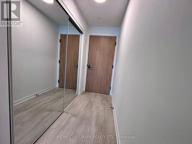 Photo du bâtiment - 35 Parliament St