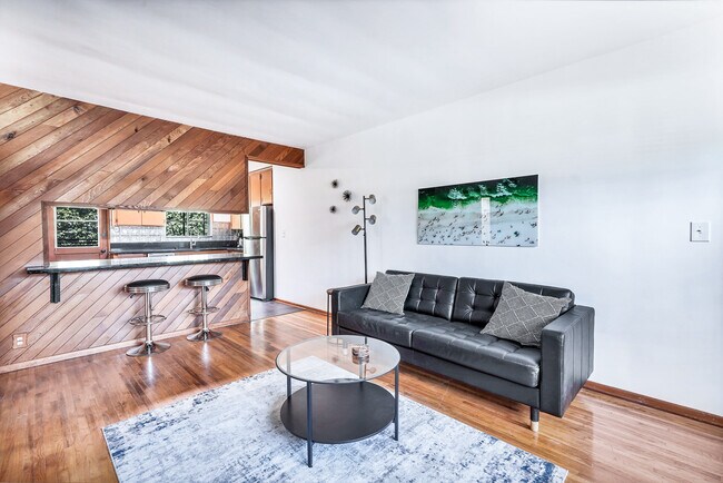 Foto del edificio - 1129 Harrison Ave